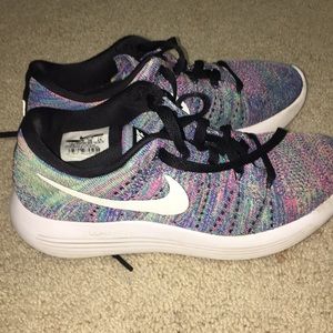 Nike lunarepic low flyknit multi colored shoes